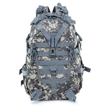 Lade das Bild in den Galerie-Viewer, Taktischer Militär Rucksack 30-40L für alle Art von Outdooraktivitäten
